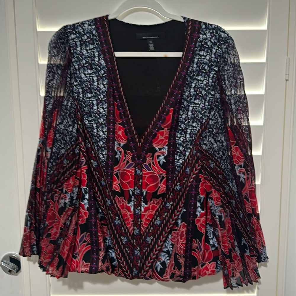 White House Black Market v-neck floral pattern blouse